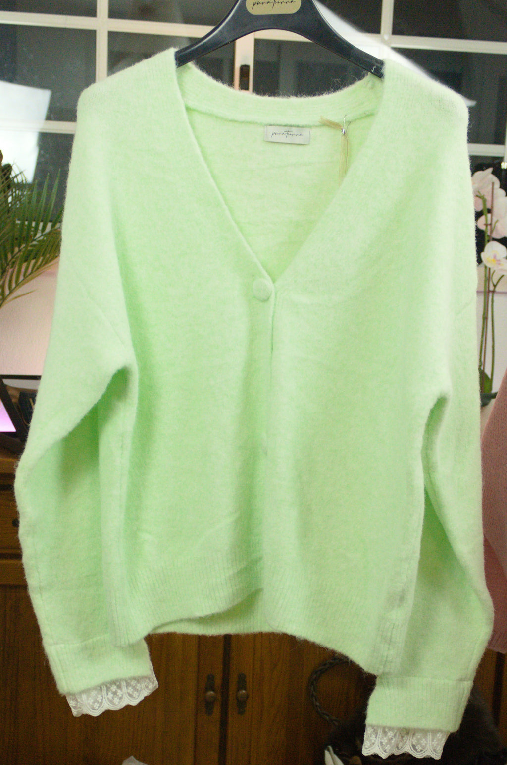 Casaco Soft Mint com Detalhes em Renda